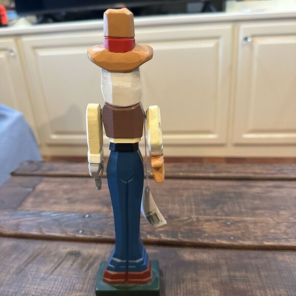 Folkart MIDWEST of CANNON FALLS Wood Hand carved Figurine Sheriff Cowboy Hat 11” - Picture 5 of 9